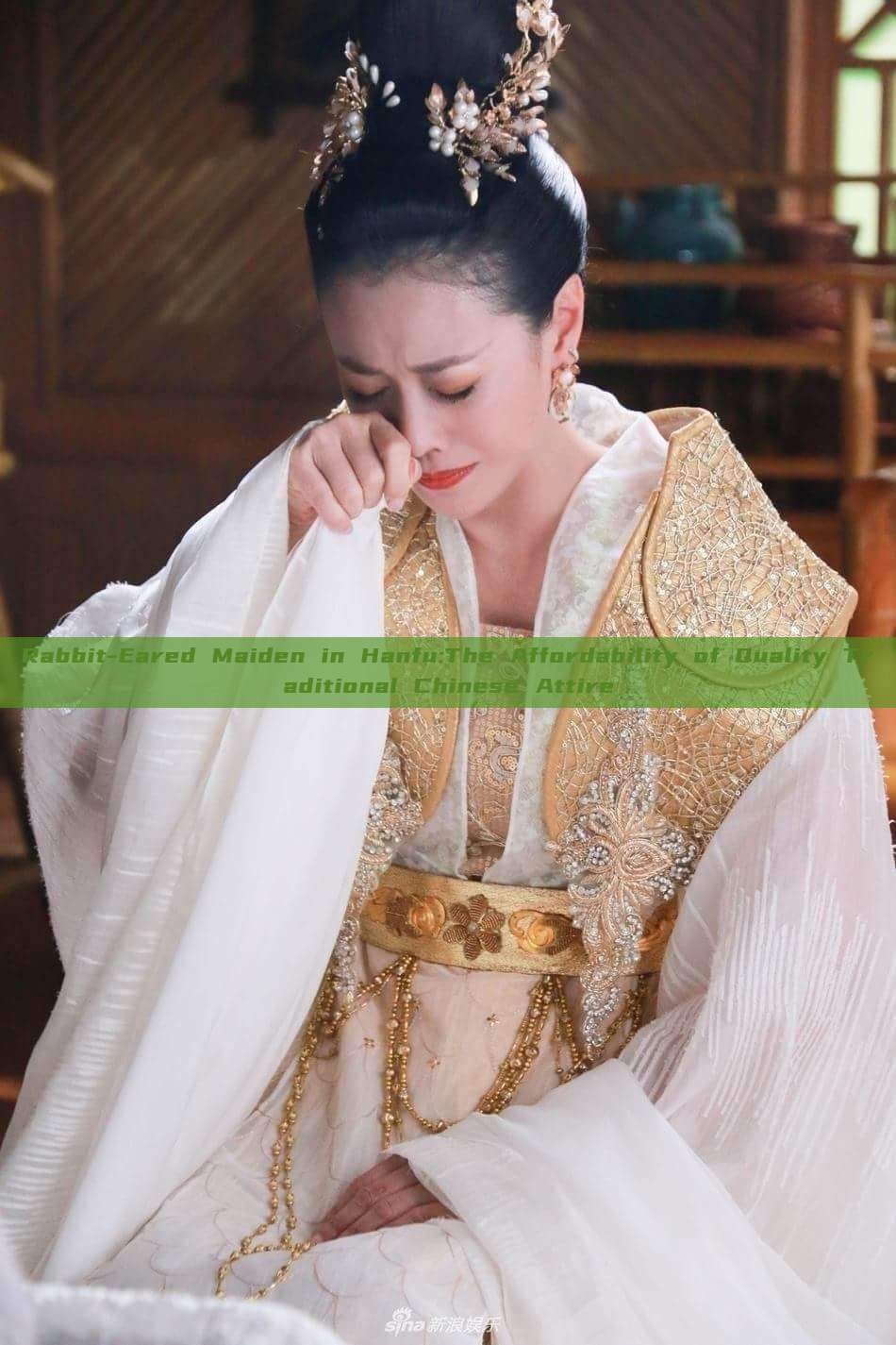 Rabbit-Eared Maiden in Hanfu:The Affordability of Quality Traditional Chinese Attire Rabbit-Eared Maiden in Hanfu:The Affordability of Quality Traditional Chinese Attire