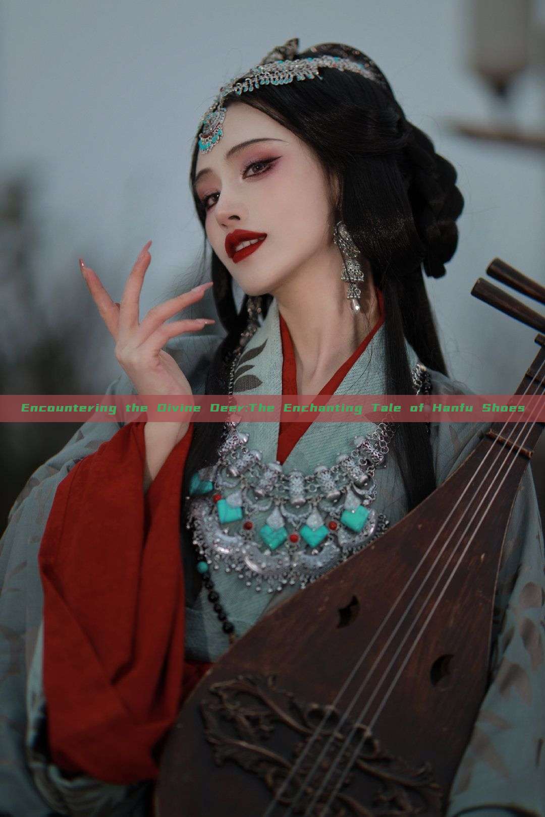 Encountering the Divine Deer:The Enchanting Tale of Hanfu Shoes Encountering the Divine Deer:The Enchanting Tale of Hanfu Shoes