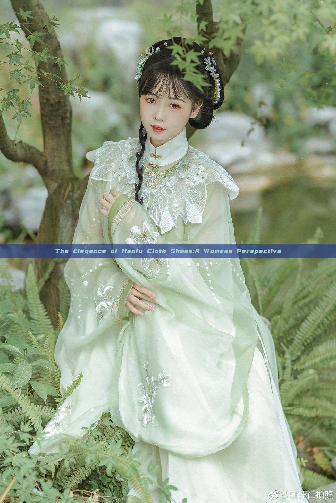 The Elegance of Hanfu Cloth Shoes:A Womans Perspective The Elegance of Hanfu Cloth Shoes:A Womans Perspective