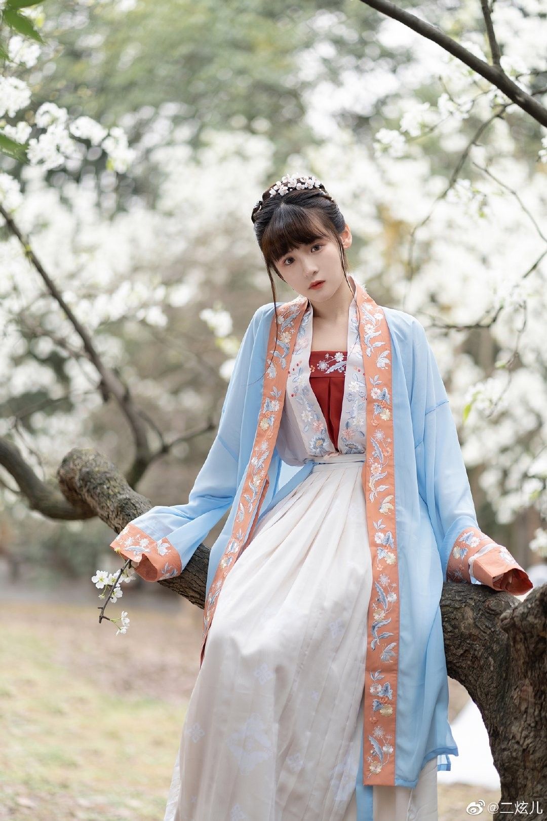 Embracing the Modernity of Chinese Heritage:Innovations in Cheongsam Design for Spring-Summer Embracing the Modernity of Chinese Heritage:Innovations in Cheongsam Design for Spring-Summer