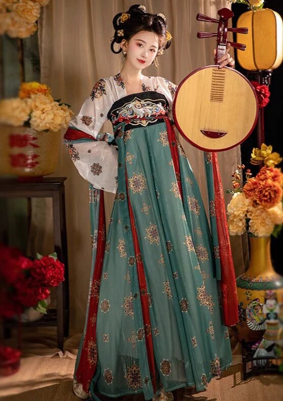 The Splendor of Traditional Chinese Thick Tangzhuang Clothing The Splendor of Traditional Chinese Thick Tangzhuang Clothing