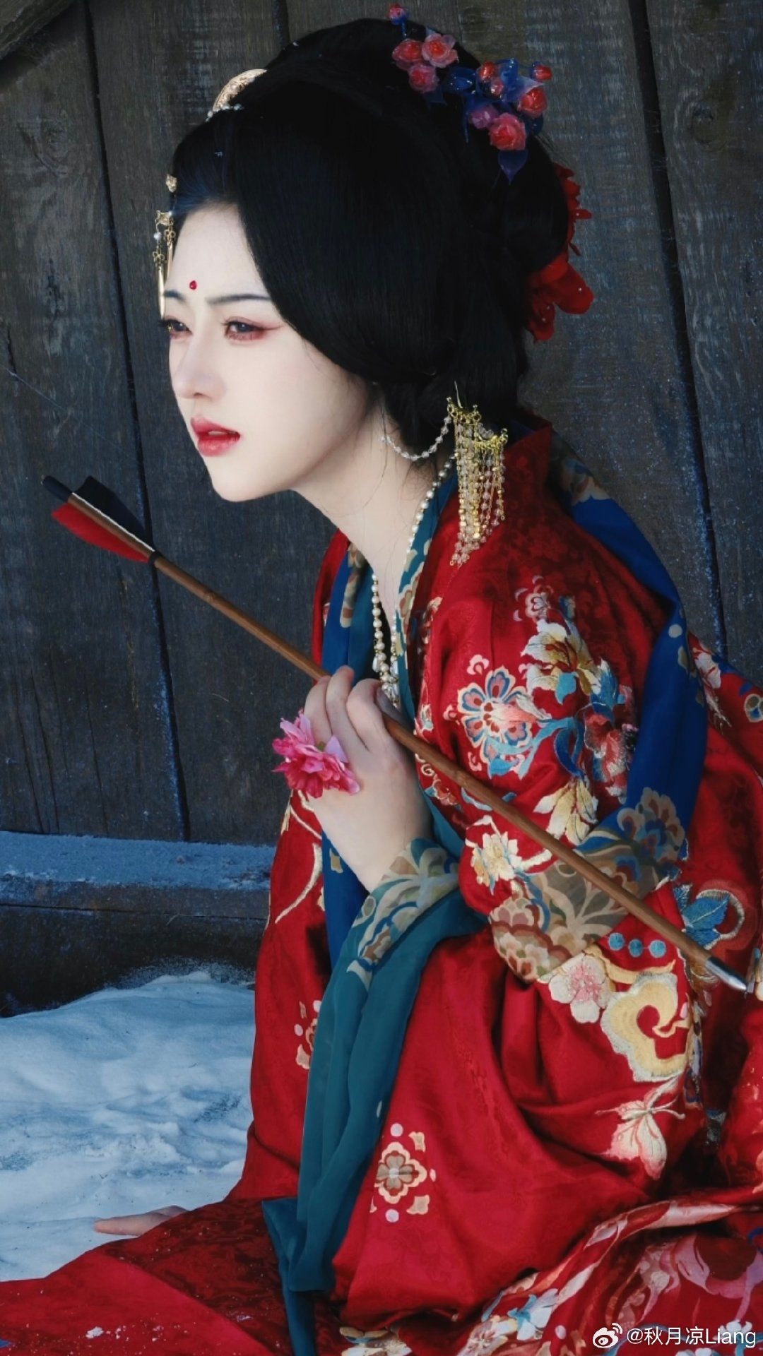 The Elegance of Horseface Skirt Accessories,Headdresses,and Engagement The Elegance of Horseface Skirt Accessories,Headdresses,and Engagement