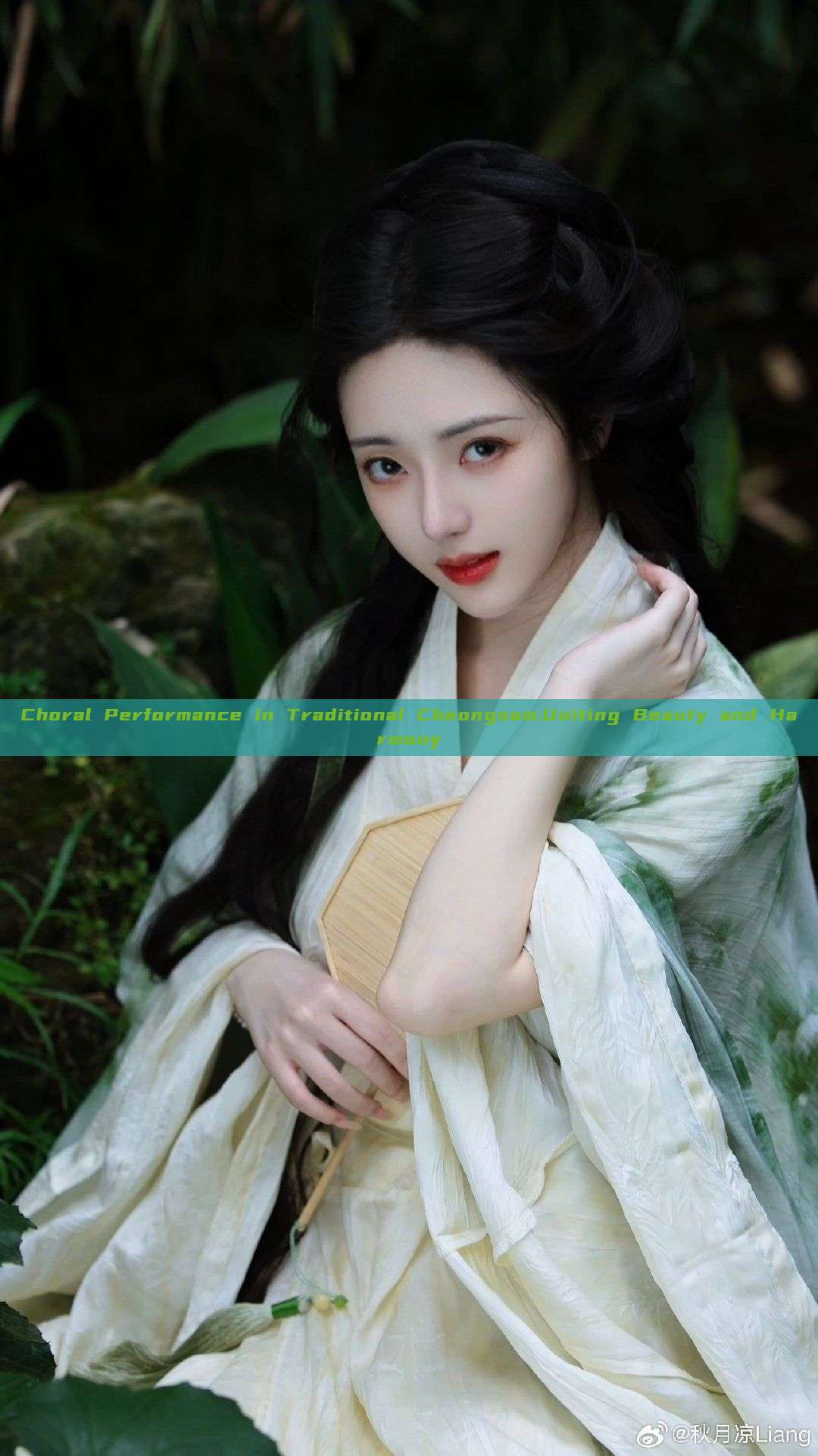 Choral Performance in Traditional Cheongsam:Uniting Beauty and Harmony Choral Performance in Traditional Cheongsam:Uniting Beauty and Harmony