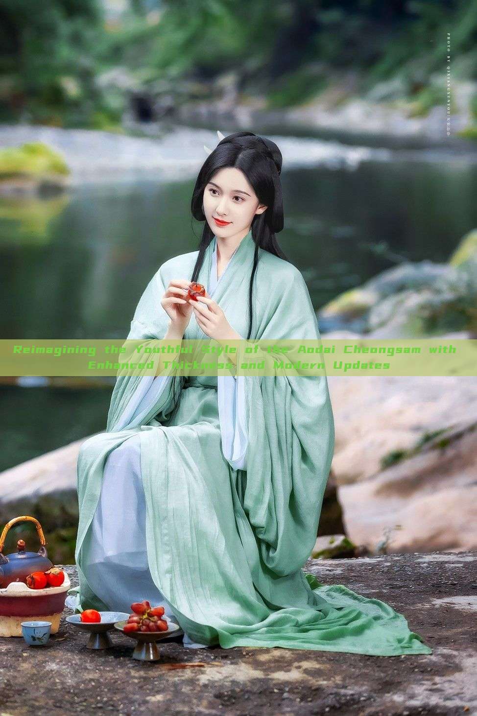 Reimagining the Youthful Style of the Aodai Cheongsam with Enhanced Thickness and Modern Updates