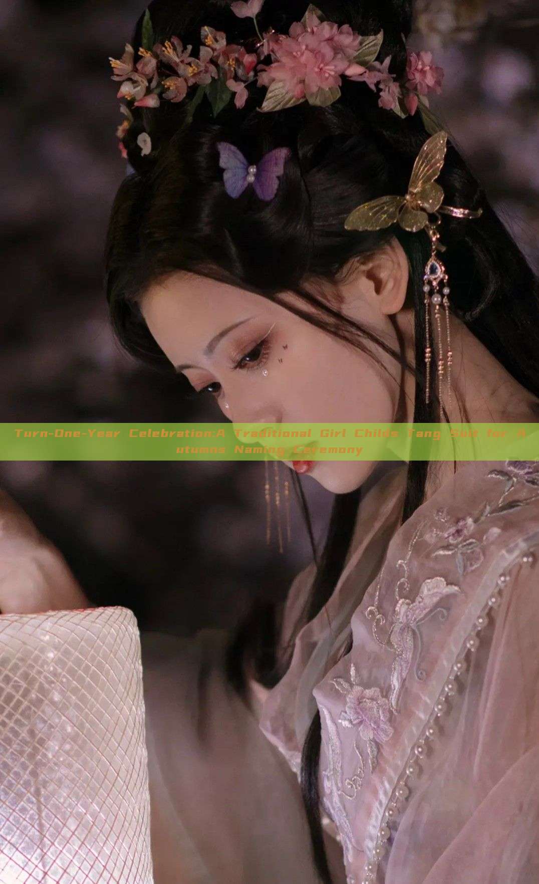 Turn-One-Year Celebration:A Traditional Girl Childs Tang Suit for Autumns Naming Ceremony Turn-One-Year Celebration:A Traditional Girl Childs Tang Suit for Autumns Naming Ceremony