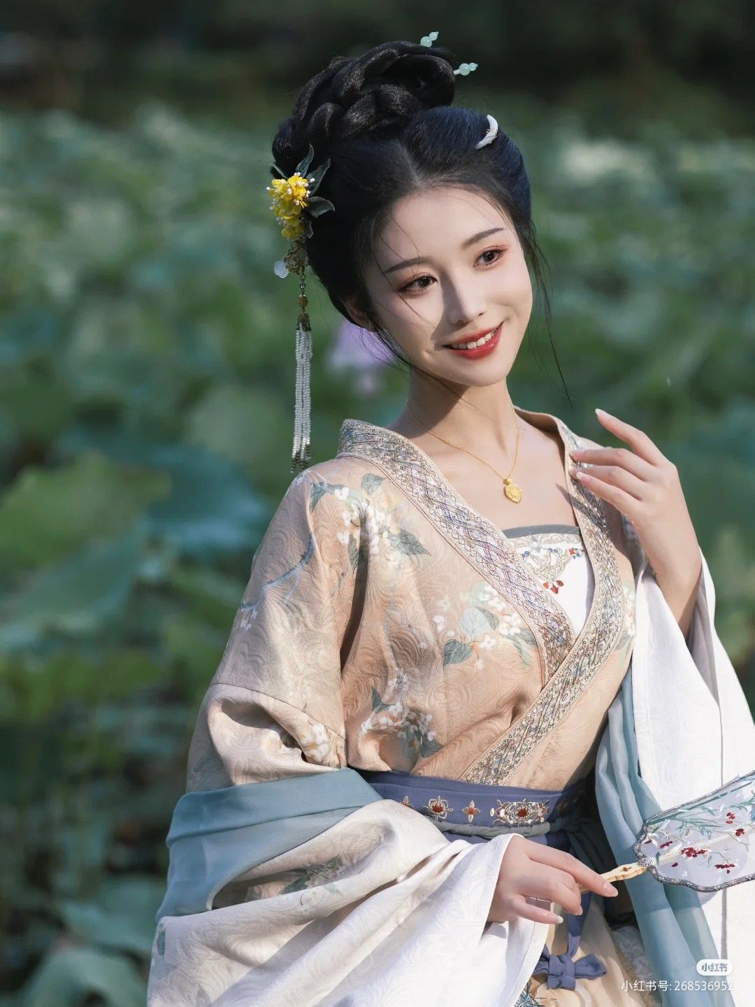 Lihua Xu Original Hanfu Clothing Boutique:A Journey into Traditional Elegance Lihua Xu Original Hanfu Clothing Boutique:A Journey into Traditional Elegance