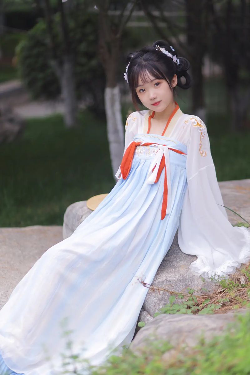 猫咪汉服,传统与时尚的完美结合 猫咪汉服,传统与时尚的完美结合