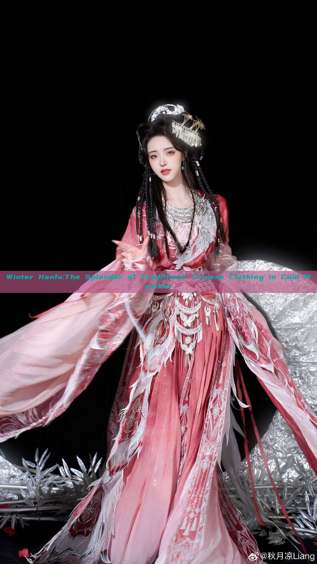 Winter Hanfu:The Splendor of Traditional Chinese Clothing in Cold Weather Winter Hanfu:The Splendor of Traditional Chinese Clothing in Cold Weather