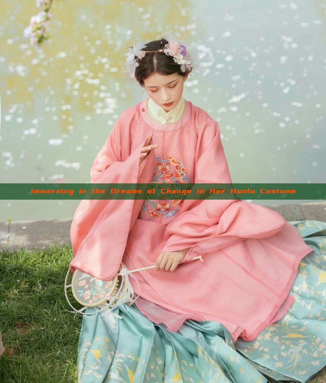 Immersing in the Dreams of Change in Her Hanfu Costume Immersing in the Dreams of Change in Her Hanfu Costume