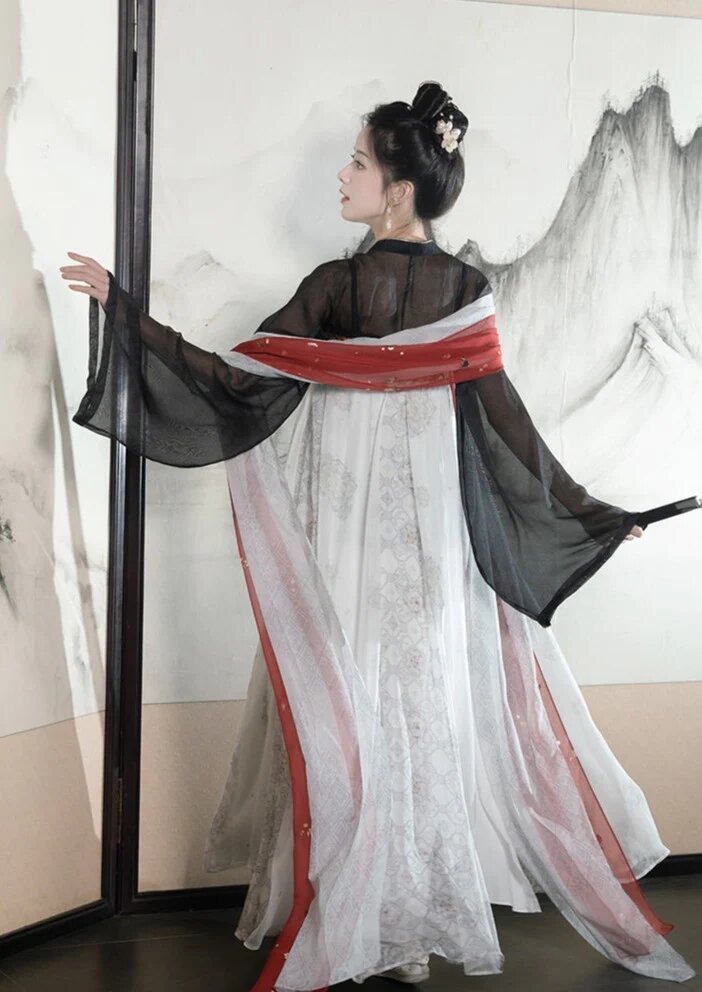 The Rise of Late Ming Style Hanfu at Affordable Prices:The白菜价 Revolution The Rise of Late Ming Style Hanfu at Affordable Prices:The白菜价 Revolution