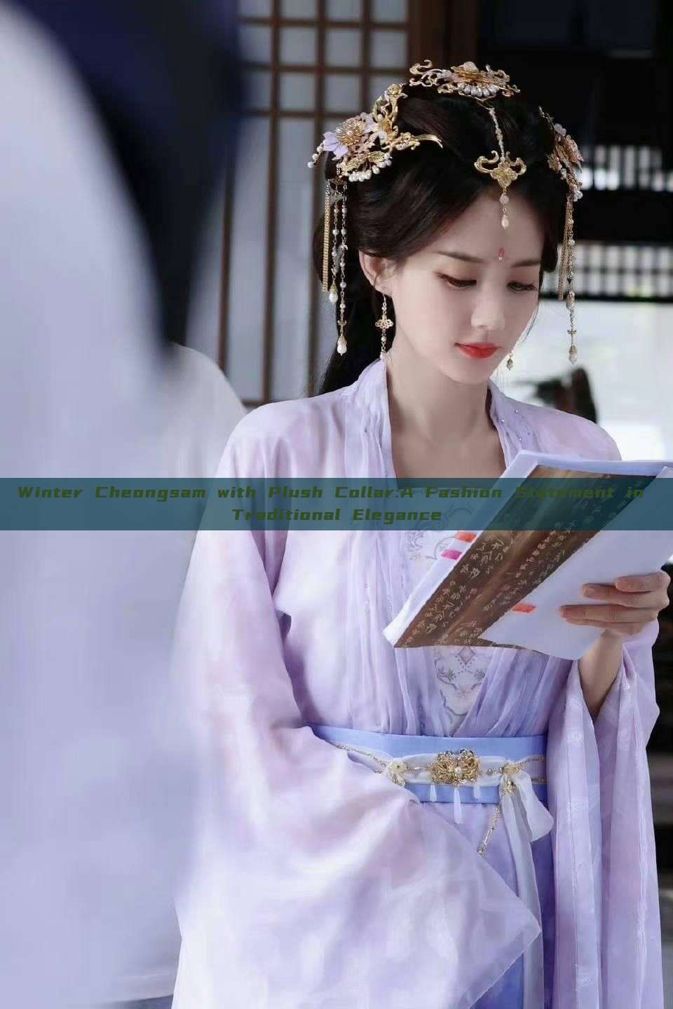 Winter Cheongsam with Plush Collar:A Fashion Statement in Traditional Elegance Winter Cheongsam with Plush Collar:A Fashion Statement in Traditional Elegance