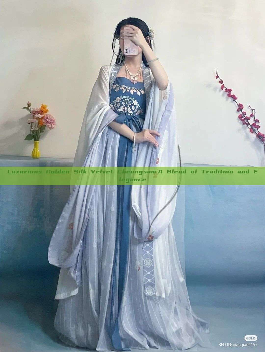 Luxurious Golden Silk Velvet Cheongsam:A Blend of Tradition and Elegance Luxurious Golden Silk Velvet Cheongsam:A Blend of Tradition and Elegance