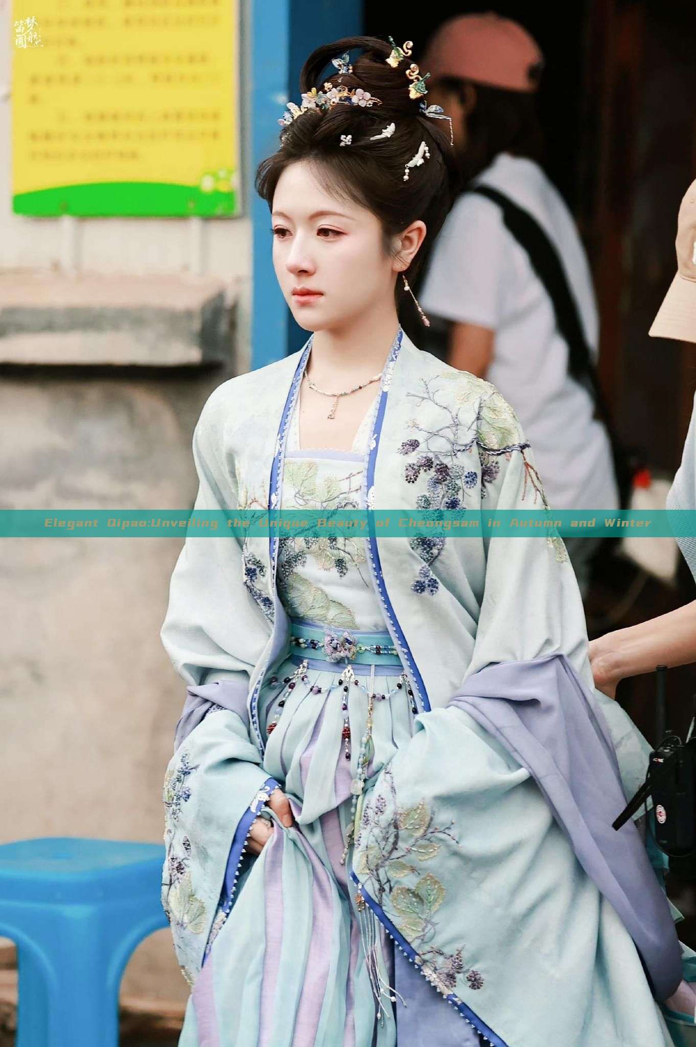 Elegant Qipao:Unveiling the Unique Beauty of Cheongsam in Autumn and Winter Elegant Qipao:Unveiling the Unique Beauty of Cheongsam in Autumn and Winter