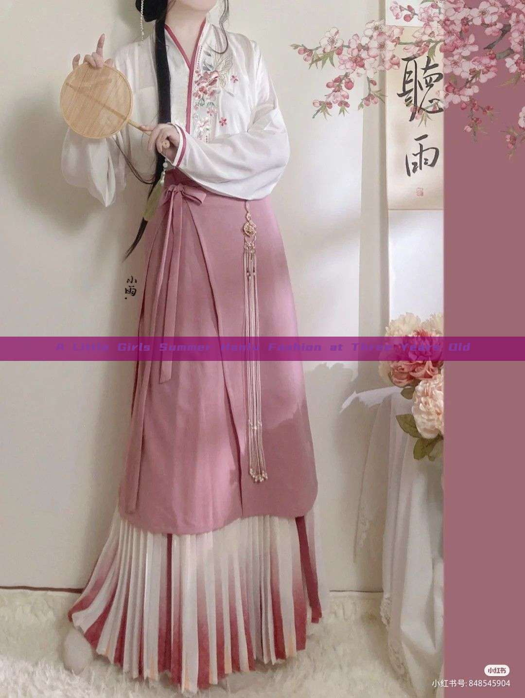 A Little Girls Summer Hanfu Fashion at Three Years Old A Little Girls Summer Hanfu Fashion at Three Years Old