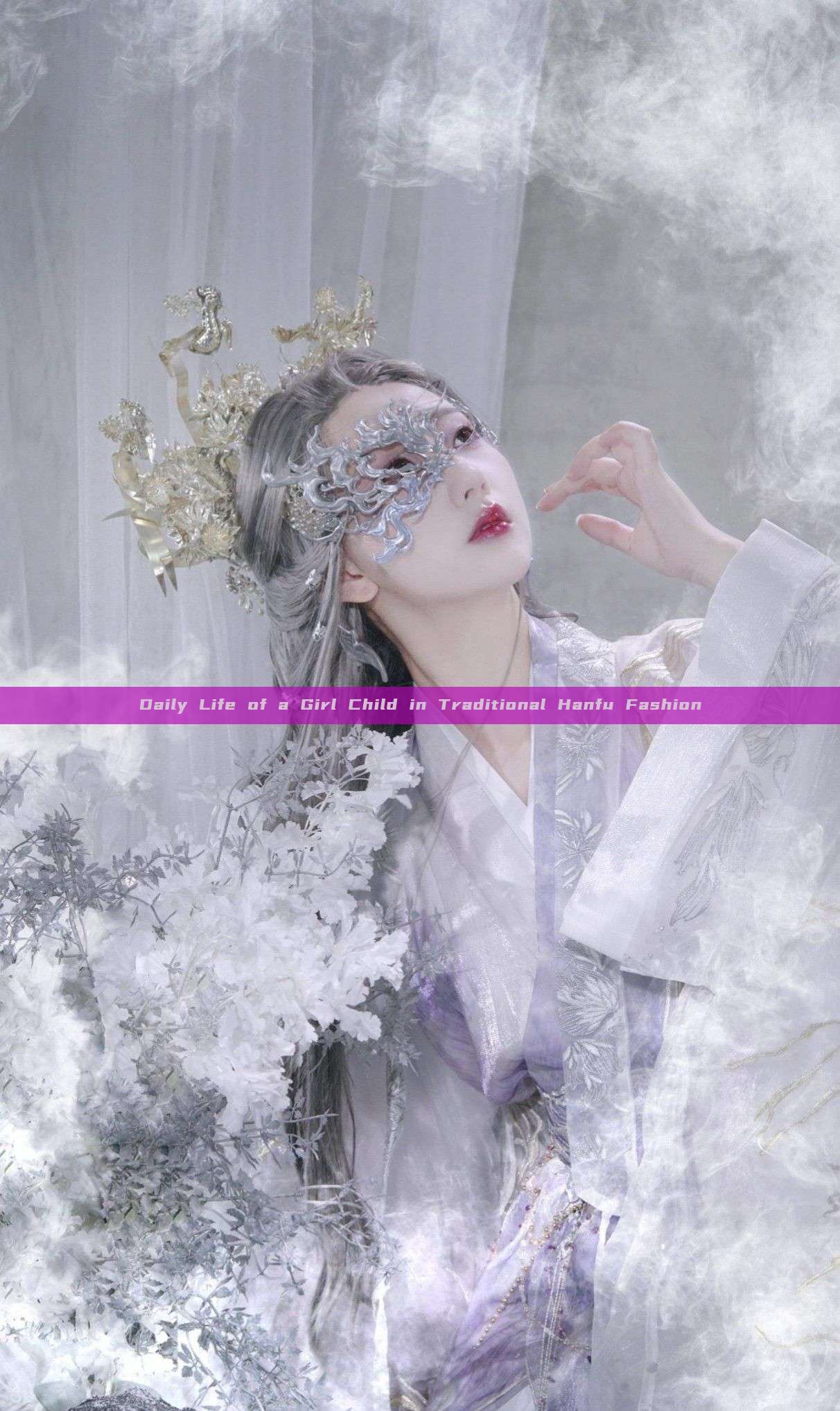 Daily Life of a Girl Child in Traditional Hanfu Fashion Daily Life of a Girl Child in Traditional Hanfu Fashion