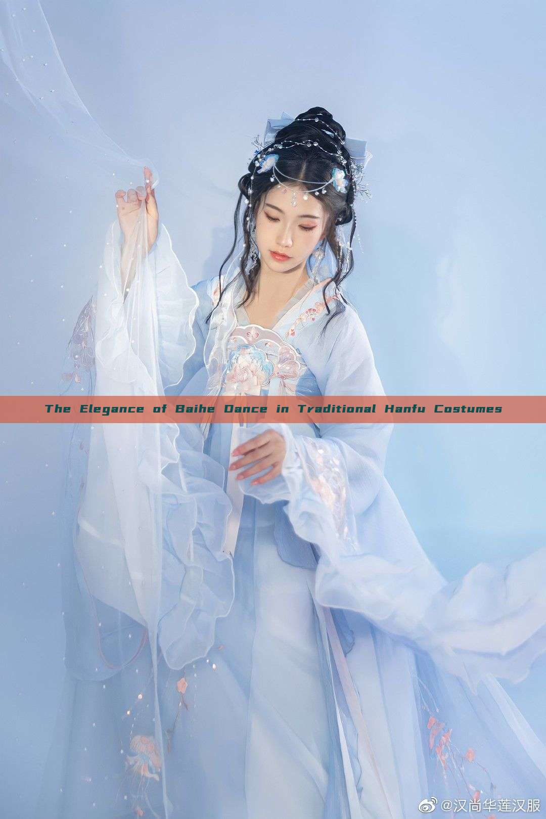 The Elegance of Baihe Dance in Traditional Hanfu Costumes The Elegance of Baihe Dance in Traditional Hanfu Costumes