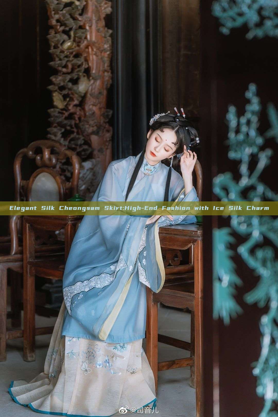 Elegant Silk Cheongsam Skirt:High-End Fashion with Ice Silk Charm Elegant Silk Cheongsam Skirt:High-End Fashion with Ice Silk Charm