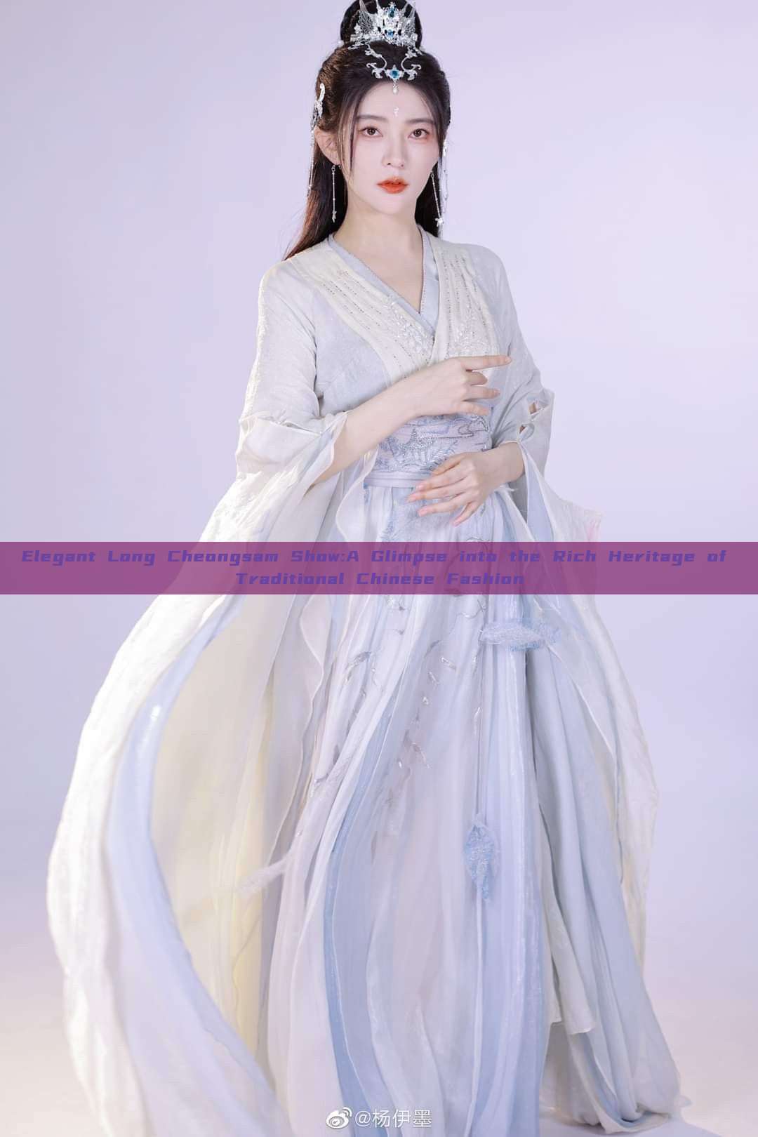 Elegant Long Cheongsam Show:A Glimpse into the Rich Heritage of Traditional Chinese Fashion Elegant Long Cheongsam Show:A Glimpse into the Rich Heritage of Traditional Chinese Fashion