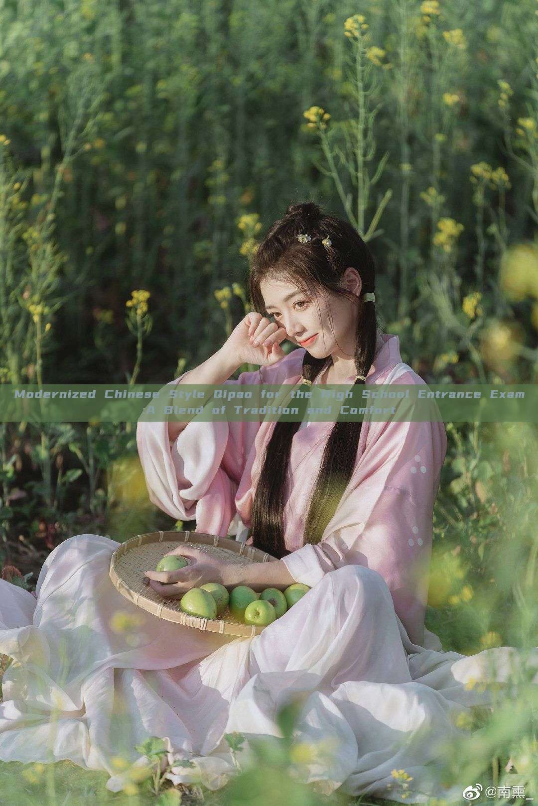 Modernized Chinese Style Qipao for the High School Entrance Exam:A Blend of Tradition and Comfort Modernized Chinese Style Qipao for the High School Entrance Exam:A Blend of Tradition and Comfort
