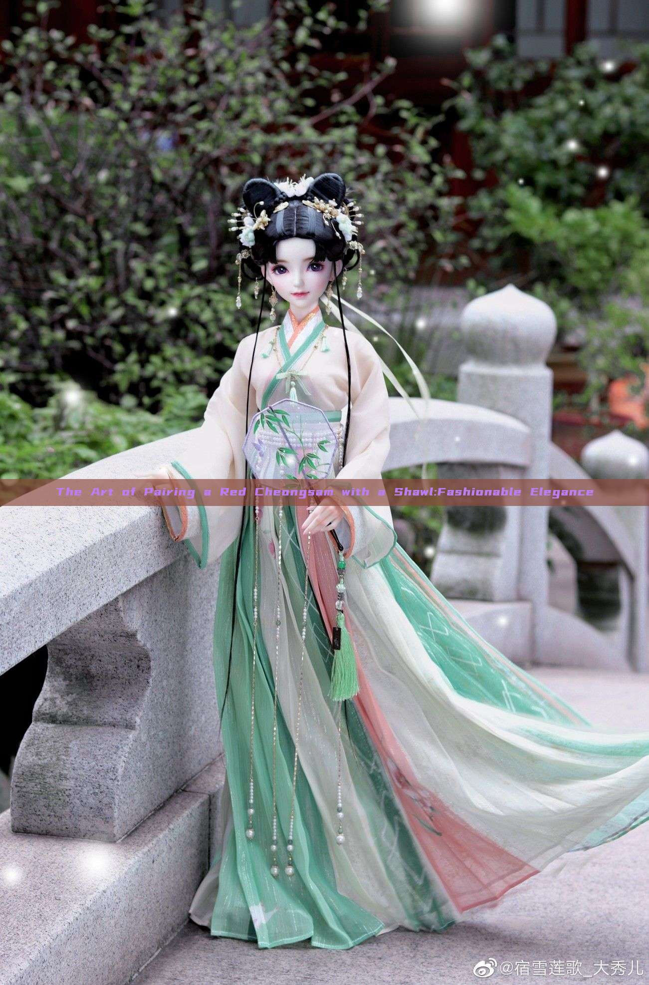 The Art of Pairing a Red Cheongsam with a Shawl:Fashionable Elegance The Art of Pairing a Red Cheongsam with a Shawl:Fashionable Elegance