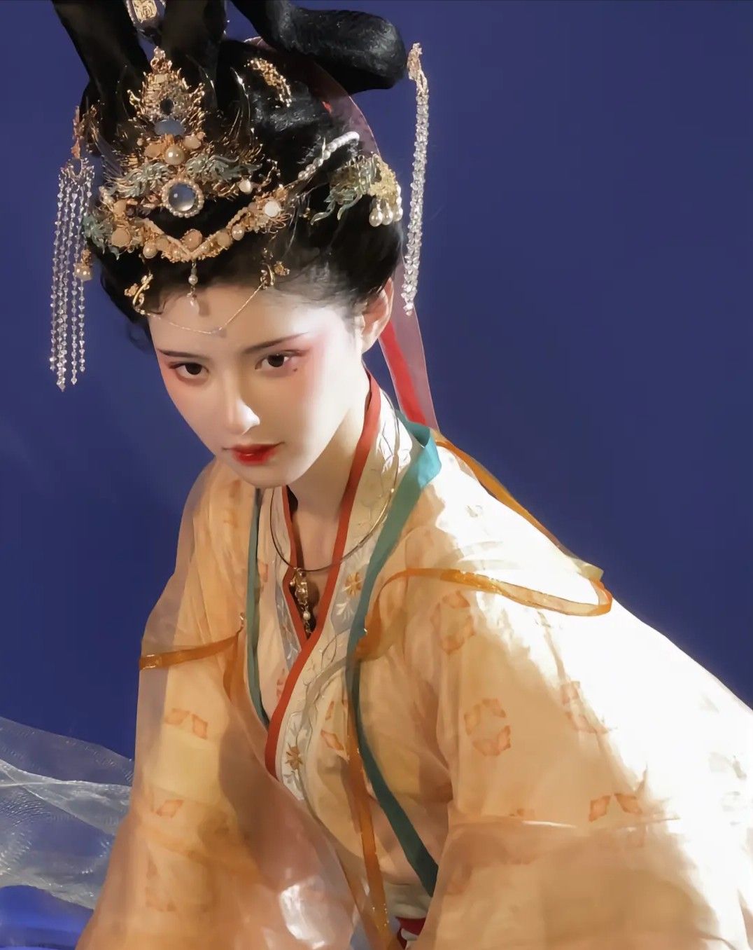 The Rise of the Modern Hanfu Fashion:The Case for the Tan-Ling Style in Summer The Rise of the Modern Hanfu Fashion:The Case for the Tan-Ling Style in Summer