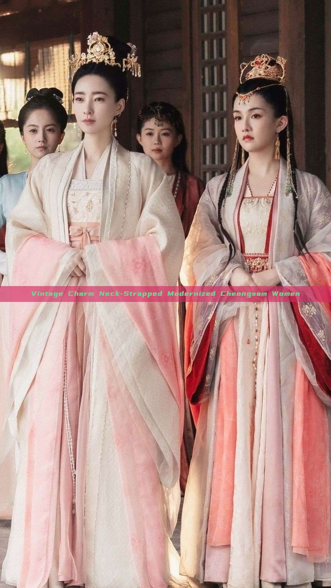 Vintage Charm Neck-Strapped Modernized Cheongsam Women Vintage Charm Neck-Strapped Modernized Cheongsam Women