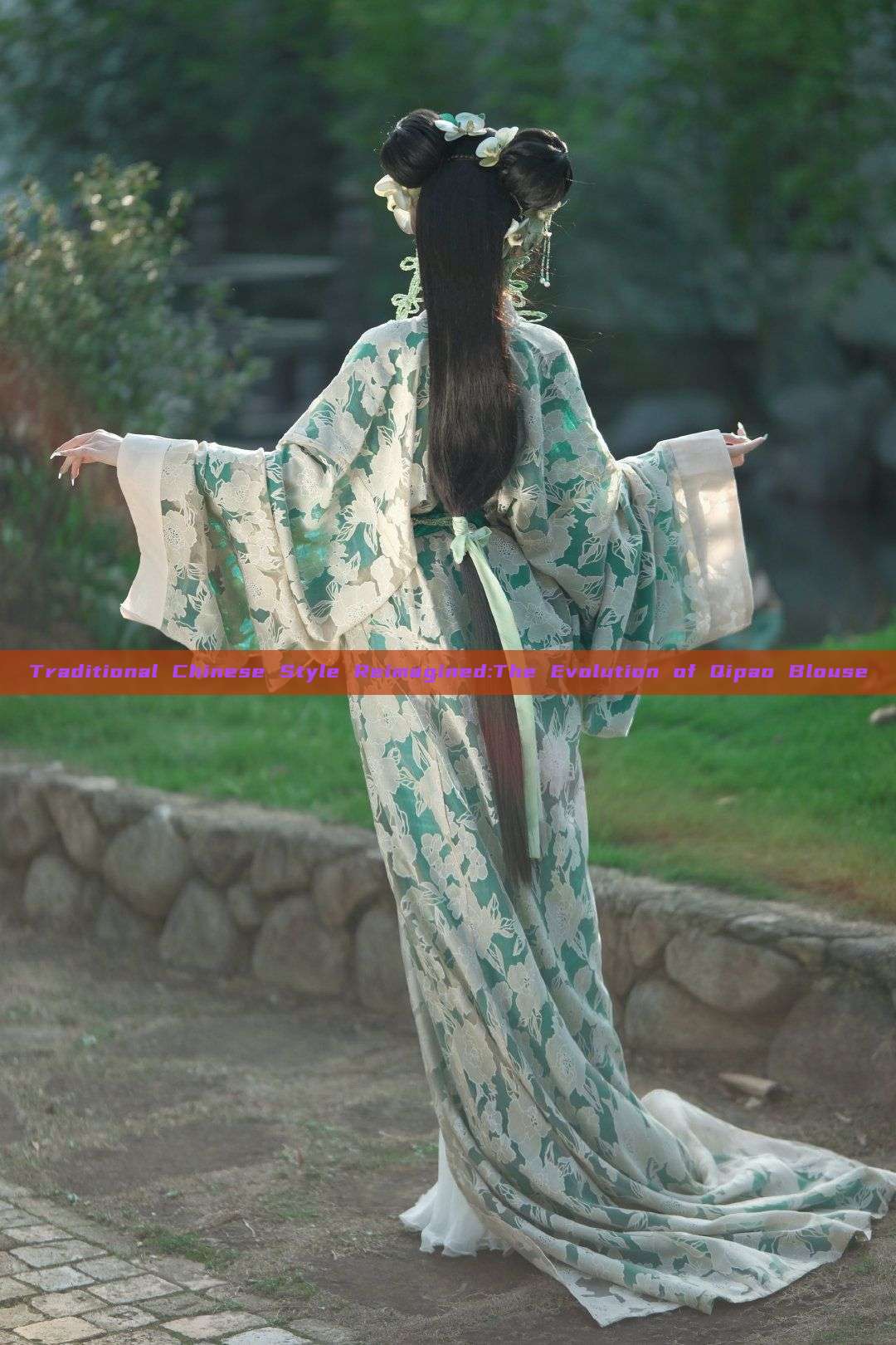 Traditional Chinese Style Reimagined:The Evolution of Qipao Blouse Traditional Chinese Style Reimagined:The Evolution of Qipao Blouse