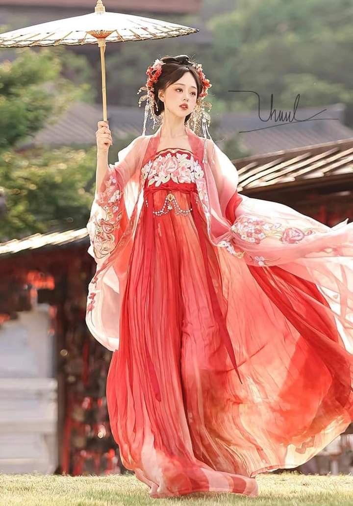 The Charm of Cheongsam Petticoats and Their Strappy Delicacies The Charm of Cheongsam Petticoats and Their Strappy Delicacies
