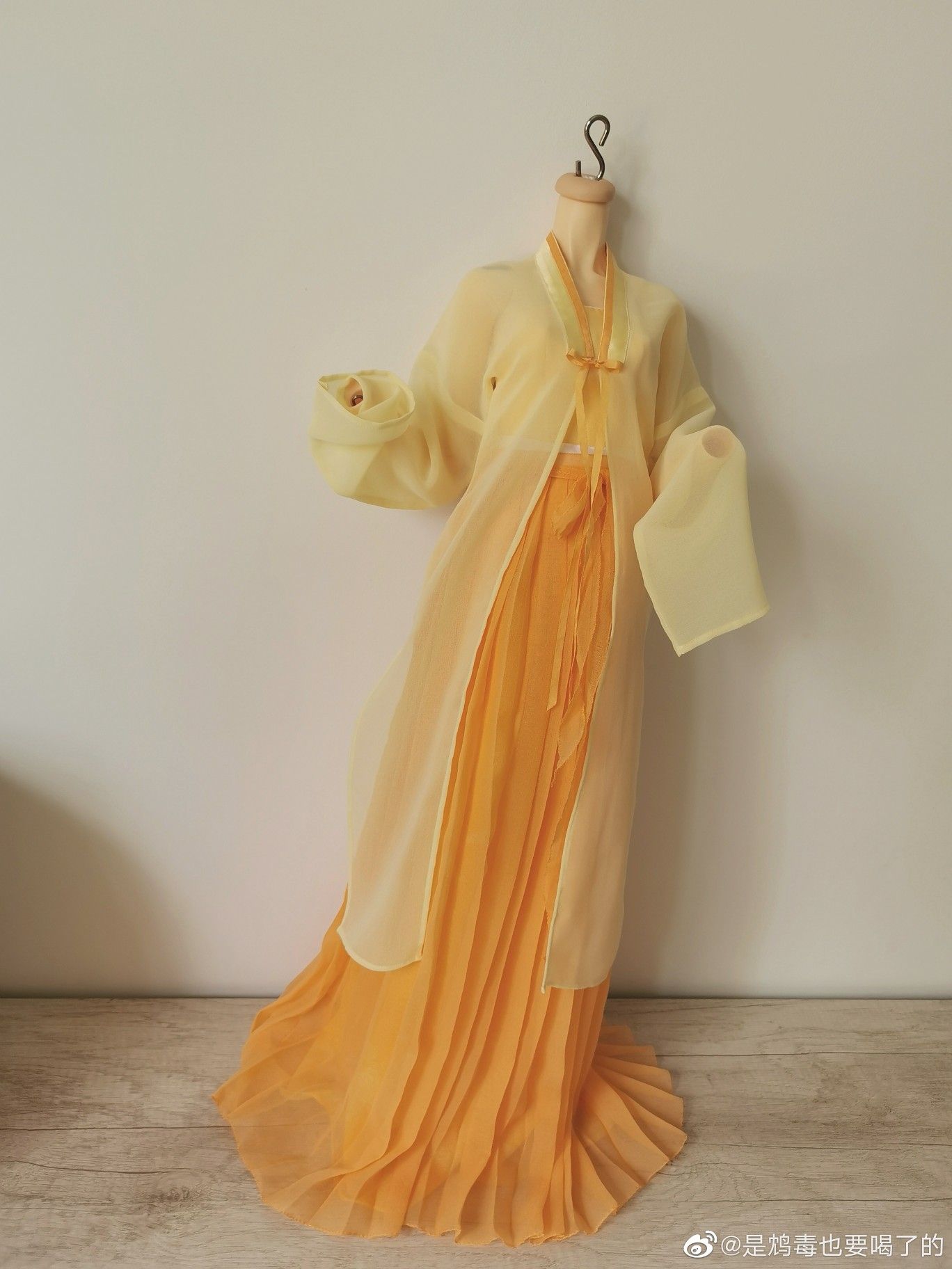The Cultural Splendor of Horseface Skirt,Jacket with Airy Sleeves and Standing Collar The Cultural Splendor of Horseface Skirt,Jacket with Airy Sleeves and Standing Collar