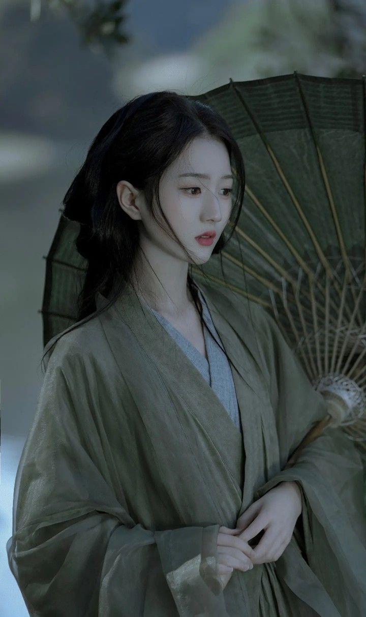 Exploring the Rise of Commuter-Friendly Light Hanfu Coats with Chinese Elements Exploring the Rise of Commuter-Friendly Light Hanfu Coats with Chinese Elements