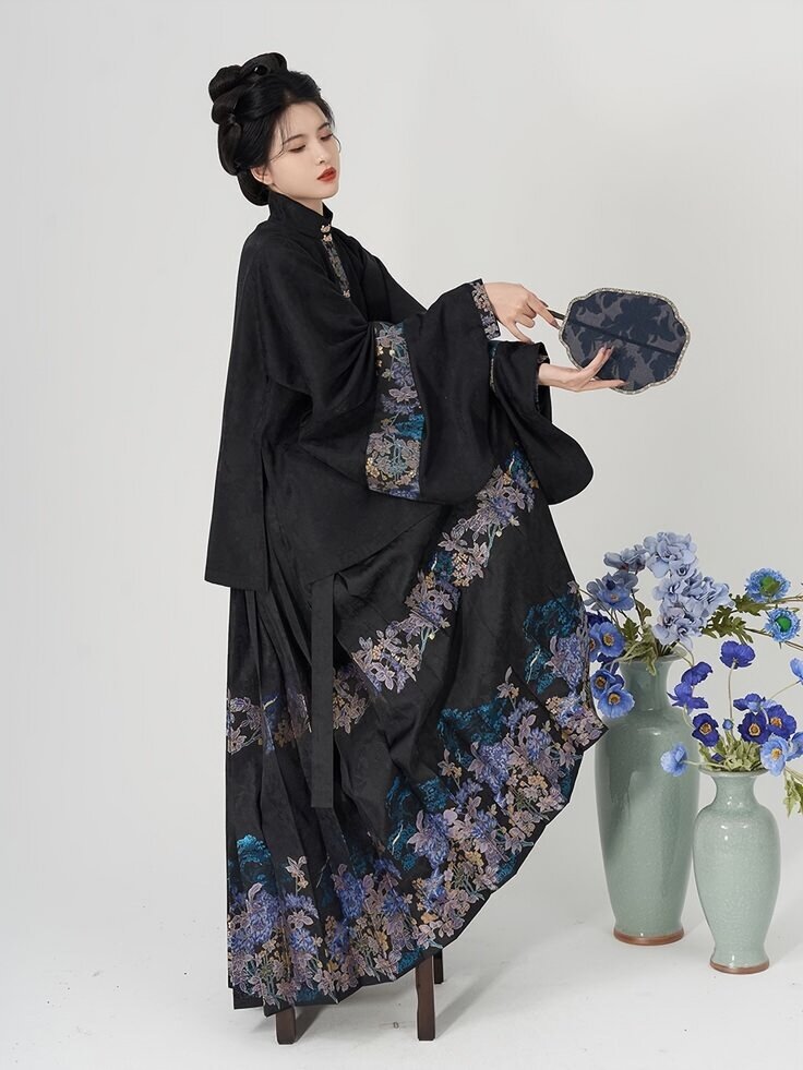 Reimagining the Cheongsam Dress:Spring-Autumn Long Sleeves and Modern Innovations Reimagining the Cheongsam Dress:Spring-Autumn Long Sleeves and Modern Innovations