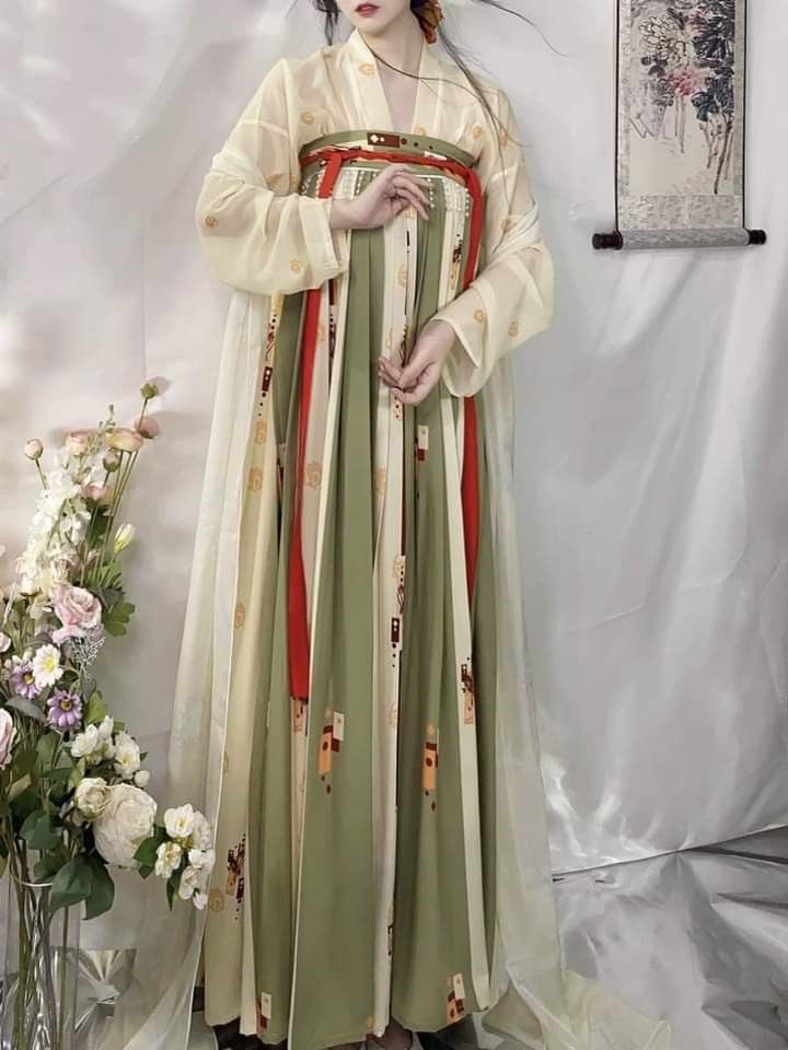 Innovating the Classic Cheongsam:A Long-sleeved Qipao Blouse Evolution Innovating the Classic Cheongsam:A Long-sleeved Qipao Blouse Evolution