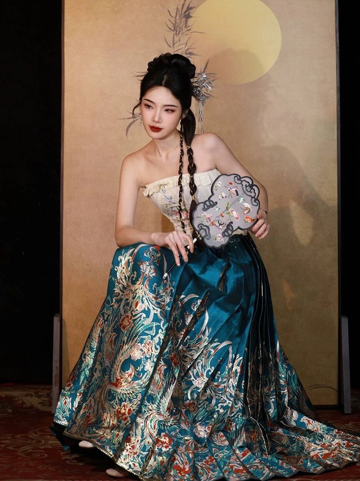 The Traditional Cheongsam:A Symbol of the Republic of China The Traditional Cheongsam:A Symbol of the Republic of China