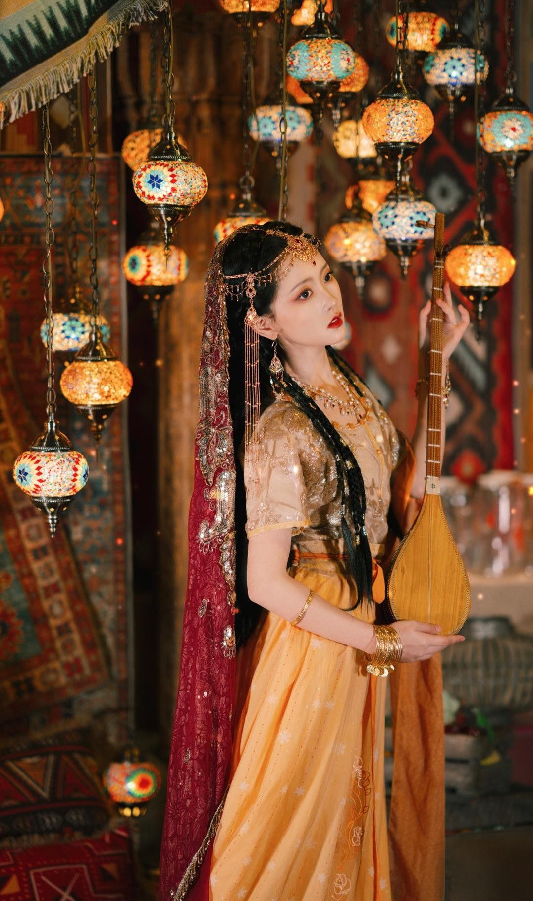 The Splendor of Sichuan-Style Cheongsam in the Republic of China Era The Splendor of Sichuan-Style Cheongsam in the Republic of China Era