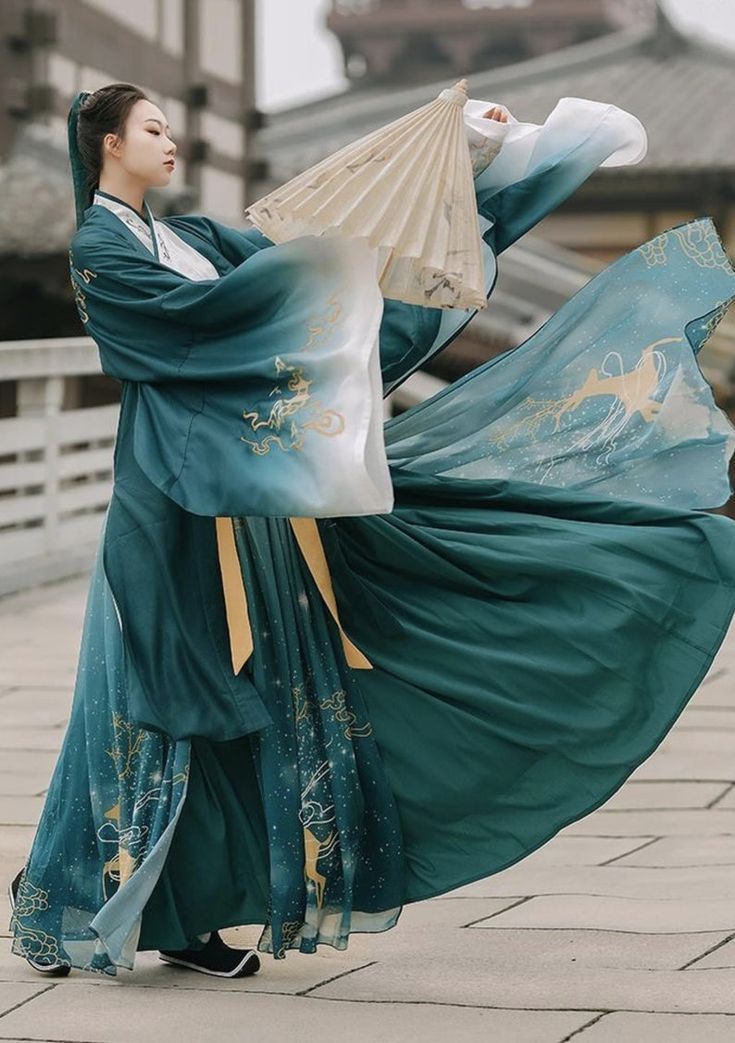 Petite Power:The Allure of Hanfu Maominian Skirts for the Petite汉服女子 Petite Power:The Allure of Hanfu Maominian Skirts for the Petite汉服女子