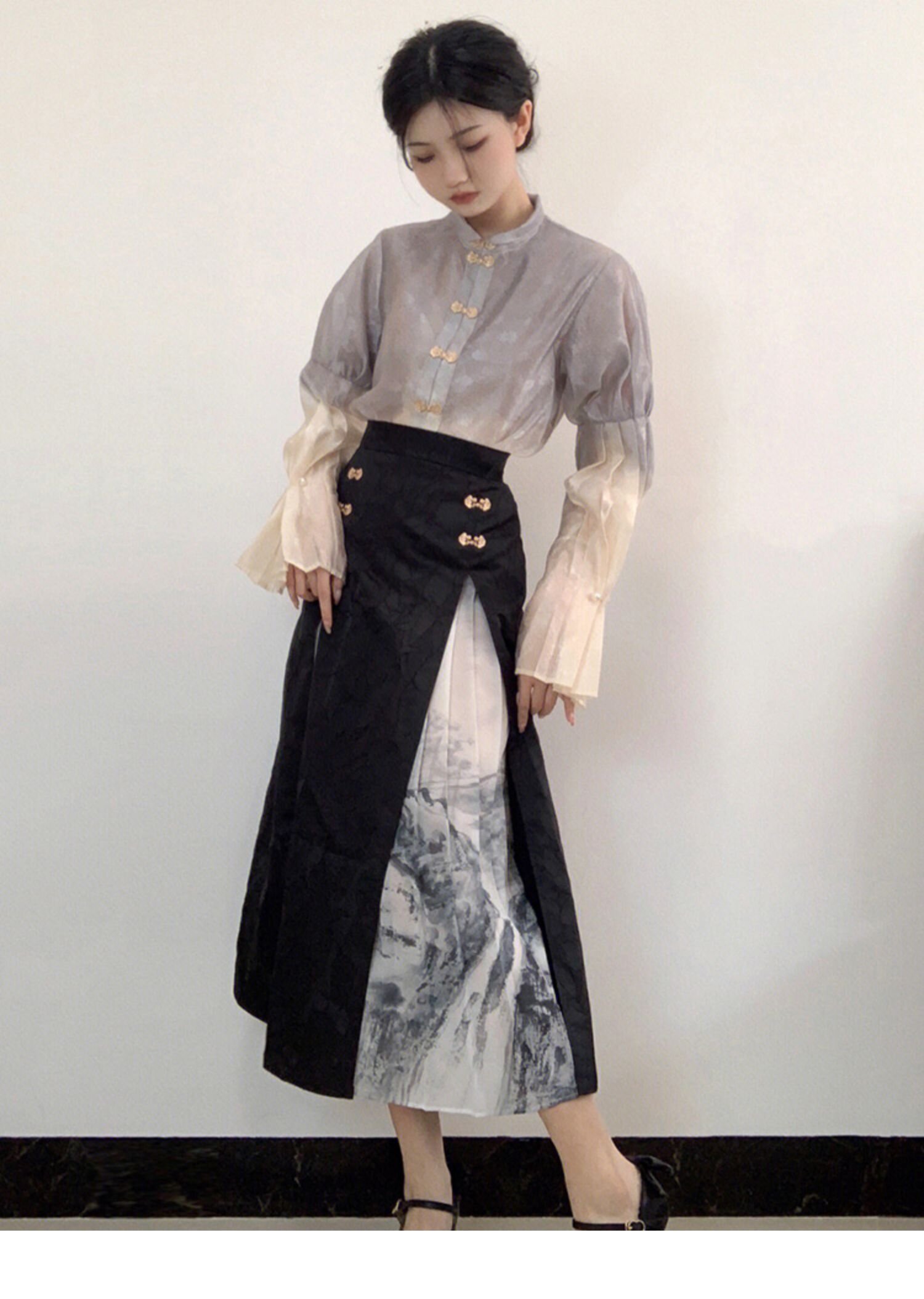 The Splendor of Purple Hanfu Sleeve-Overs The Splendor of Purple Hanfu Sleeve-Overs