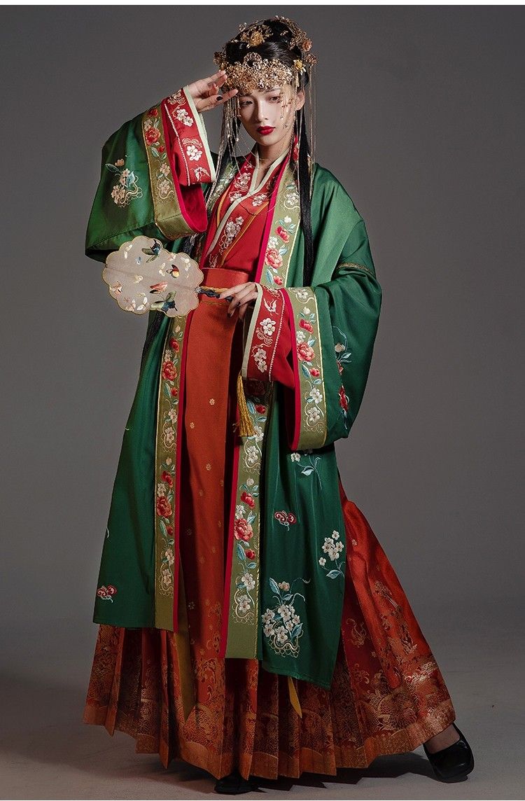 Winter Festival Hanfu for Women:Traditional拜年服饰的时尚复兴 Winter Festival Hanfu for Women:Traditional拜年服饰的时尚复兴