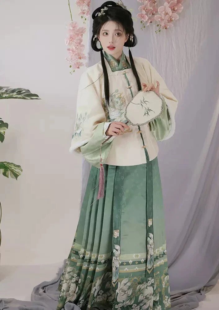 Ancient Extravaganza:The Supernatural Beauty of Super Xian Costumes Ancient Extravaganza:The Supernatural Beauty of Super Xian Costumes