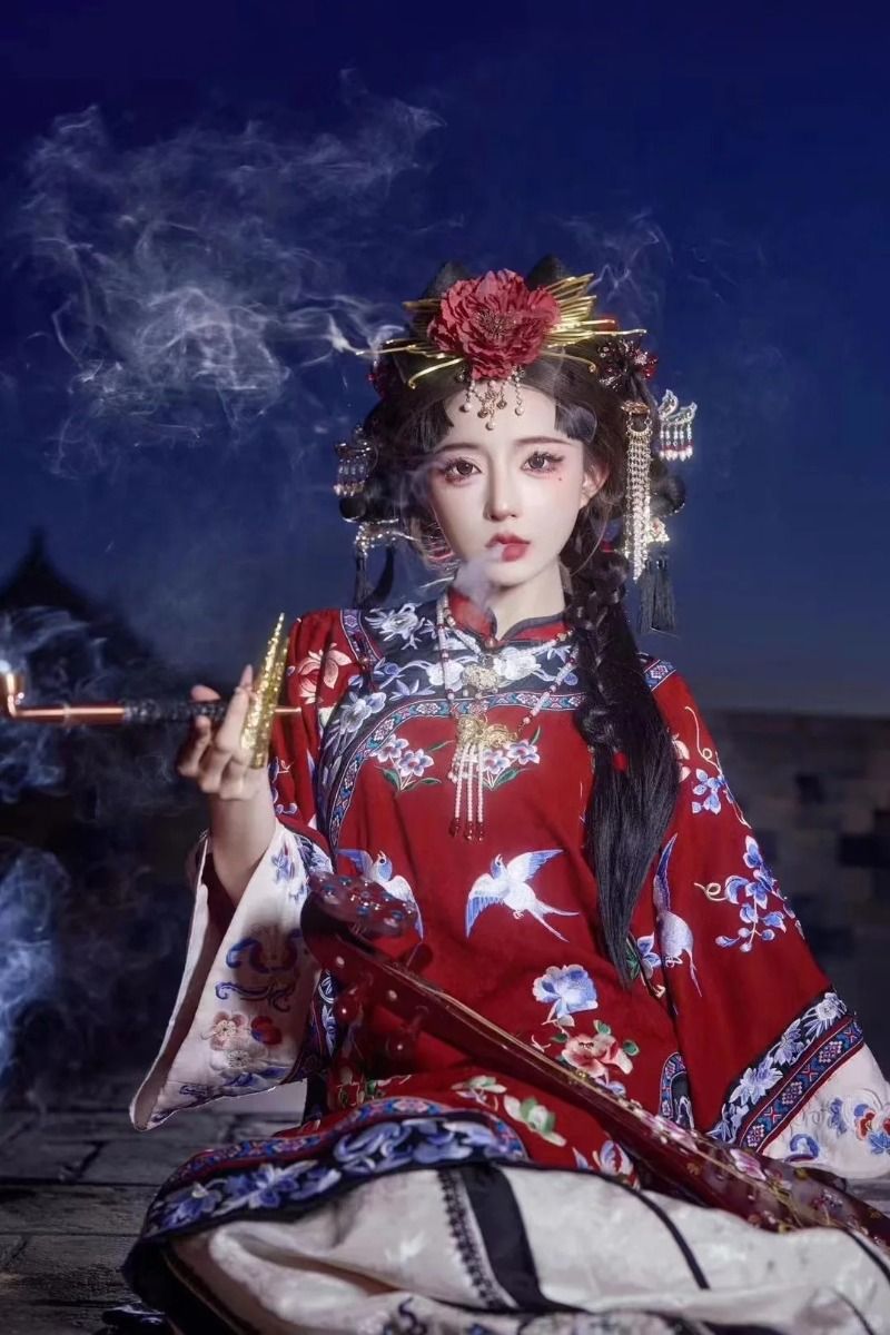 小个子夏日旗袍时尚指南,优雅与自信的完美融合 小个子夏日旗袍时尚指南,优雅与自信的完美融合