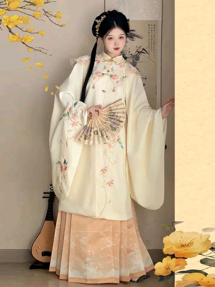 Spring Outing in Traditional Hanfu:Exploring the Charm of Cultural Revival in the Green Spring Spring Outing in Traditional Hanfu:Exploring the Charm of Cultural Revival in the Green Spring