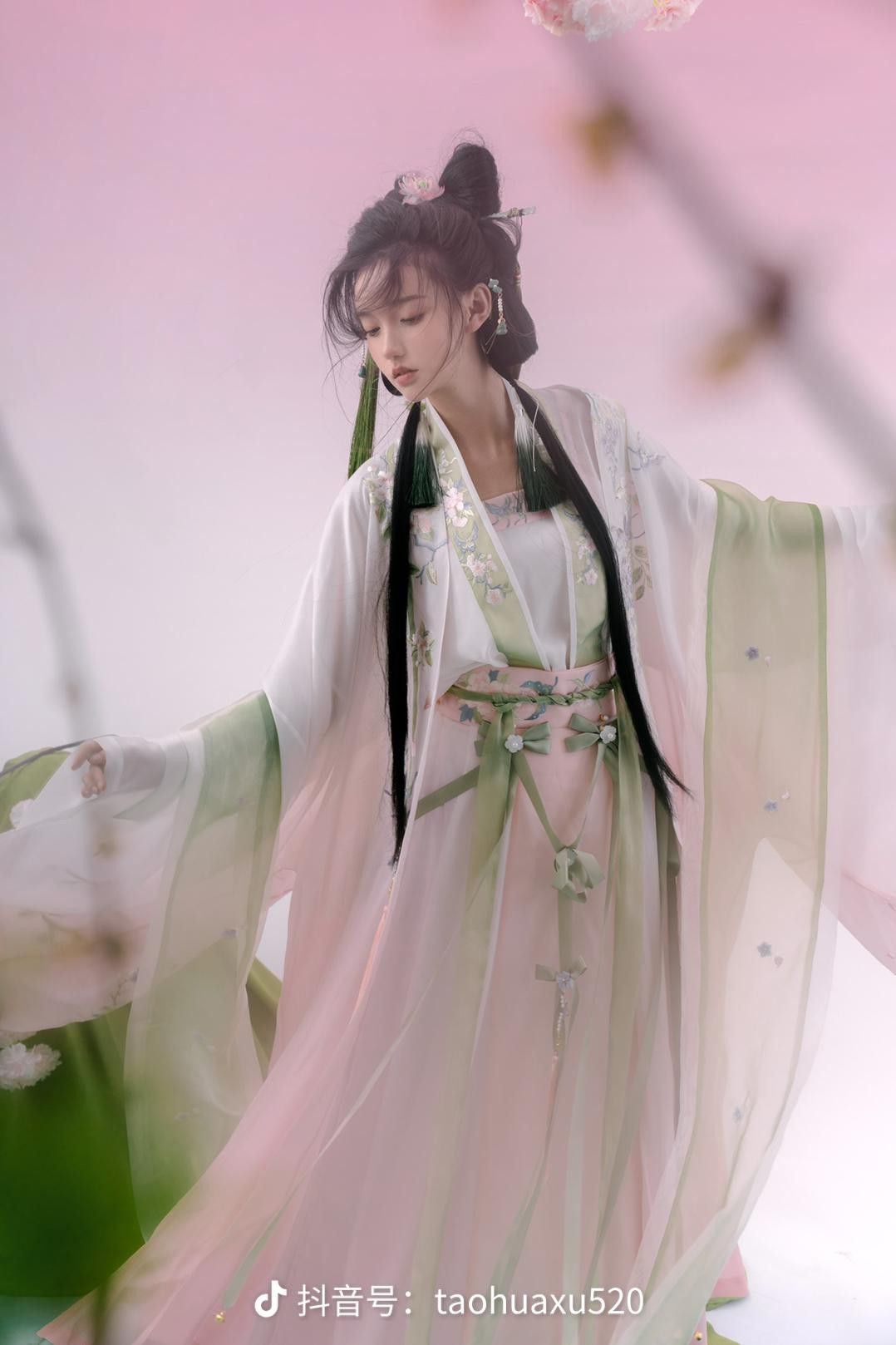 The Song Dynasty Hanfu for Children:A Journey into Traditional Chinese Childhood Fashion The Song Dynasty Hanfu for Children:A Journey into Traditional Chinese Childhood Fashion