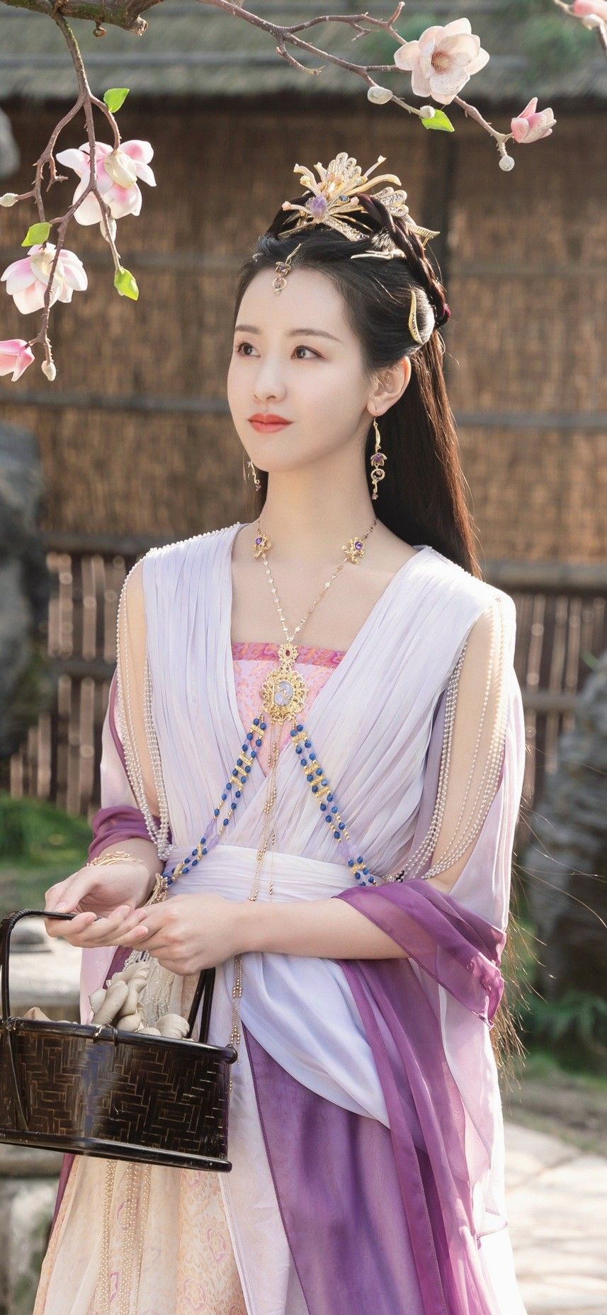 The Enchantment of the Childs Qianyili Landscape Horseback Skirt The Enchantment of the Childs Qianyili Landscape Horseback Skirt