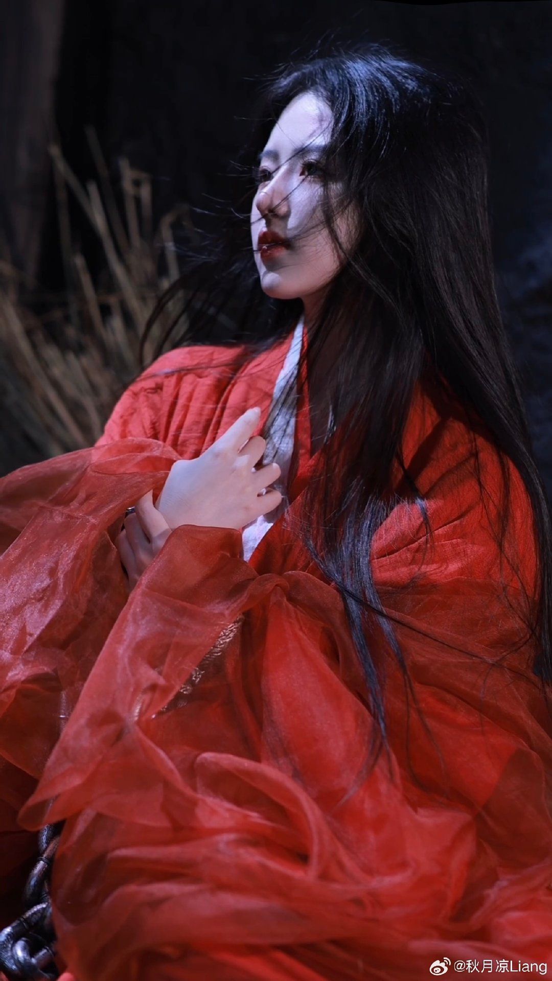 The Evolution of the Hooded Hanfu:The Cape-Style斗篷汉服斗篷式的演变 The Evolution of the Hooded Hanfu:The Cape-Style斗篷汉服斗篷式的演变