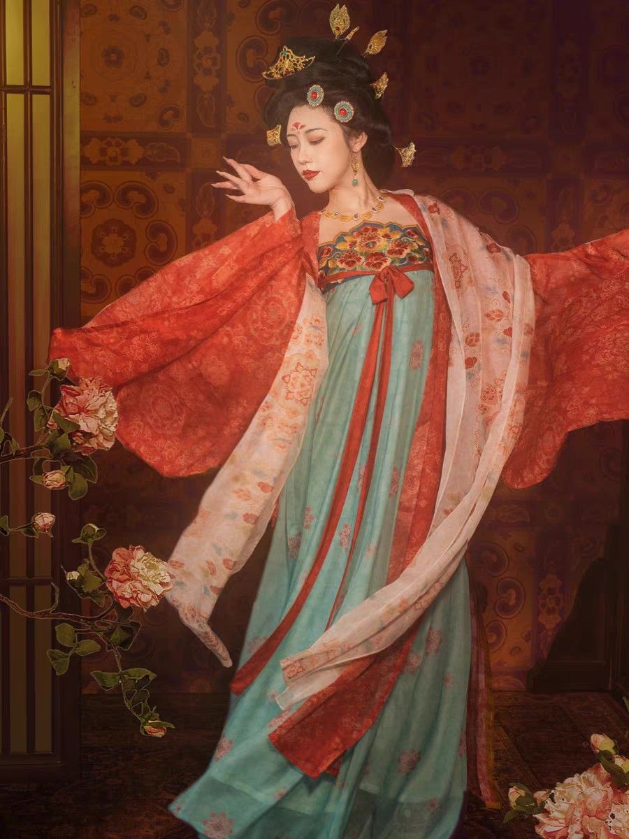Ancient Chinese Wedding Gowns:A Journey Through Time in Traditional Splendor Ancient Chinese Wedding Gowns:A Journey Through Time in Traditional Splendor