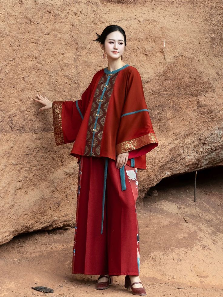 Hanfu Jewelry Storage Box:Preserving the Splendor of Traditional Chinese Accessories Hanfu Jewelry Storage Box:Preserving the Splendor of Traditional Chinese Accessories
