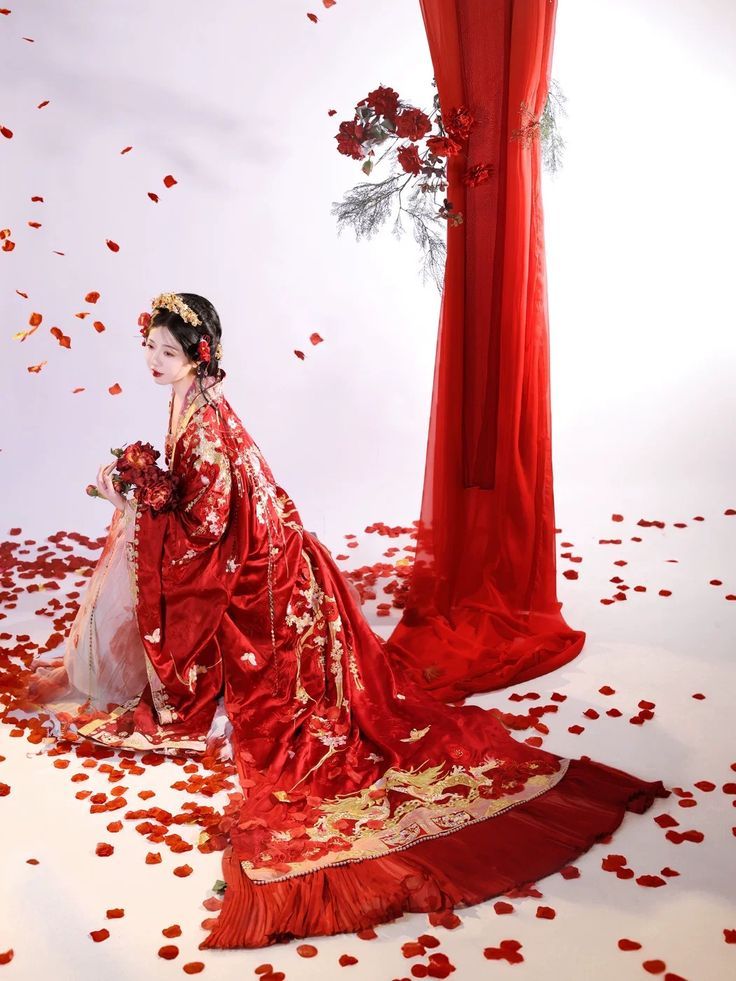 Journey to Qin Dynasty:Original Hanfu Fashion Exploration Journey to Qin Dynasty:Original Hanfu Fashion Exploration