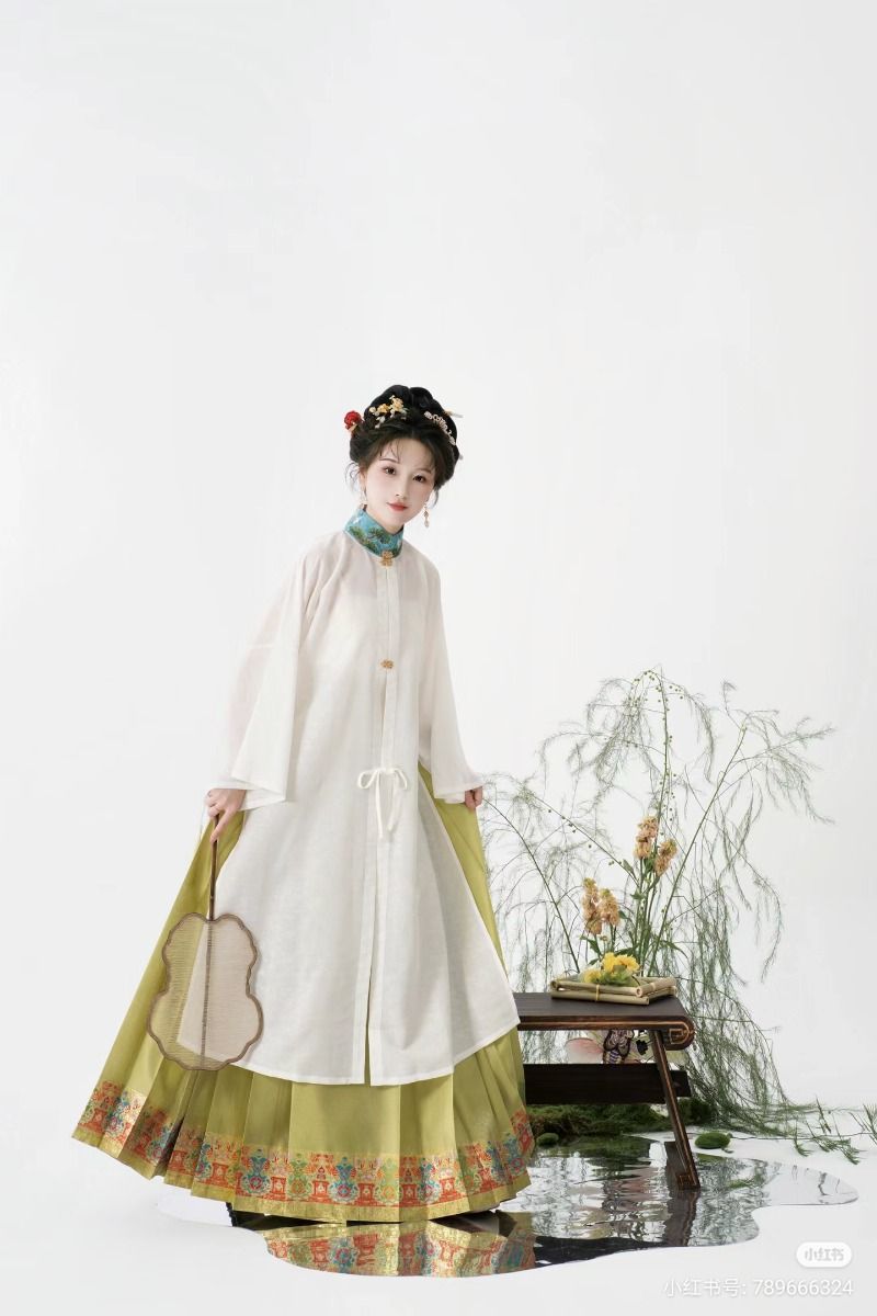Chong Ling Ji:The Summer Poolside Hanfu Shop Chong Ling Ji:The Summer Poolside Hanfu Shop