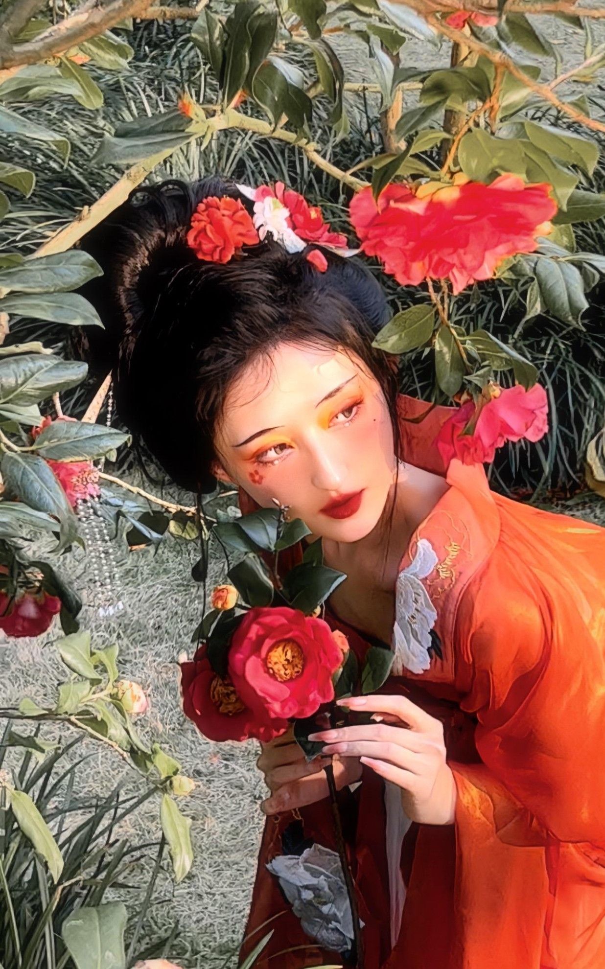 The Splendor of Hanfu in the Jin-Wei Era:A Study of the Broad-sleeved Fashion The Splendor of Hanfu in the Jin-Wei Era:A Study of the Broad-sleeved Fashion