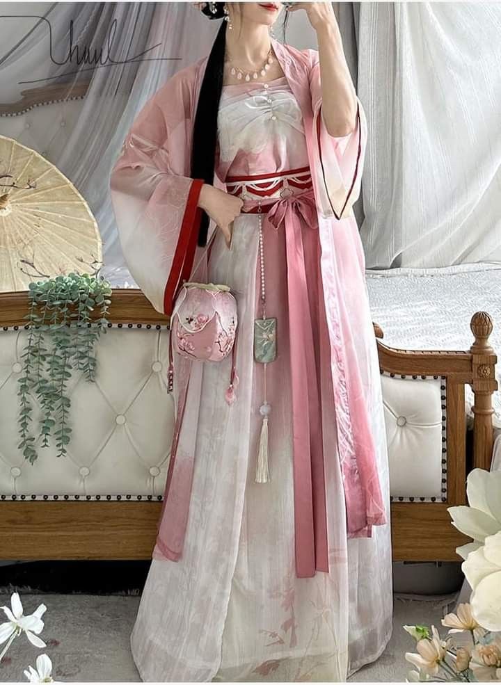 Purple Girls Hanfu Shoes:A Glimpse into the Traditional Elegance of Childrens Fashion Purple Girls Hanfu Shoes:A Glimpse into the Traditional Elegance of Childrens Fashion