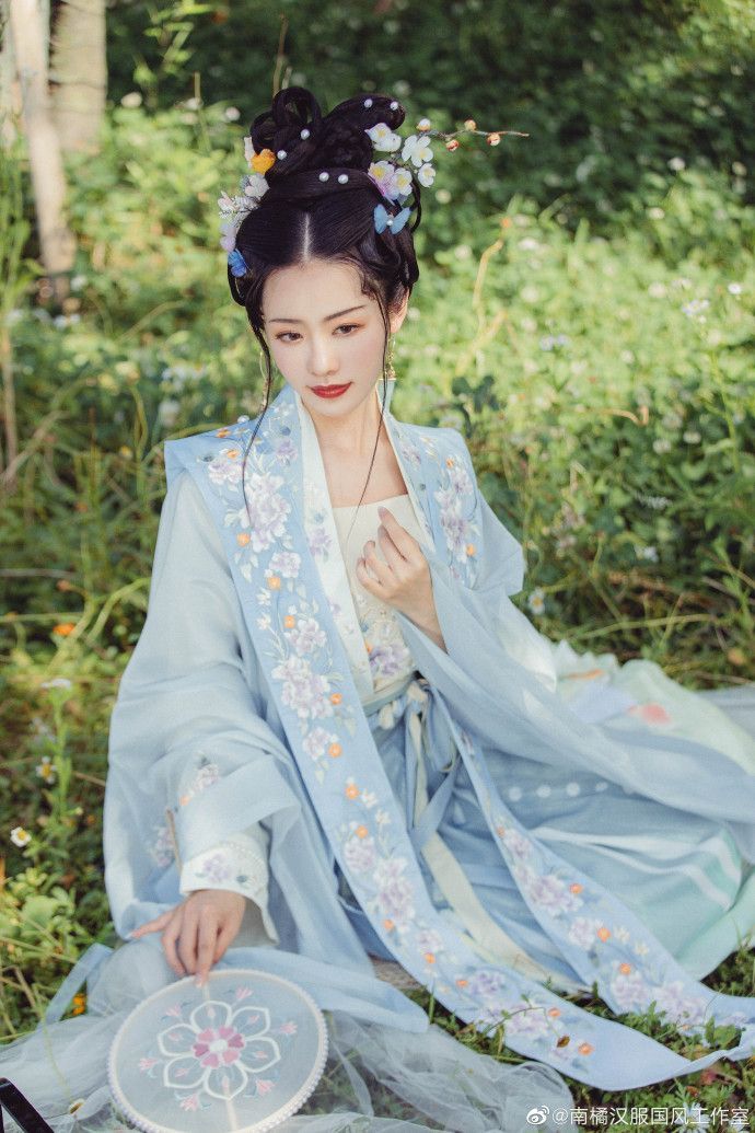 The Resurgence of Traditional Chinese Elegance:Hanfu Goutianxie and Retro Fashion Trends The Resurgence of Traditional Chinese Elegance:Hanfu Goutianxie and Retro Fashion Trends